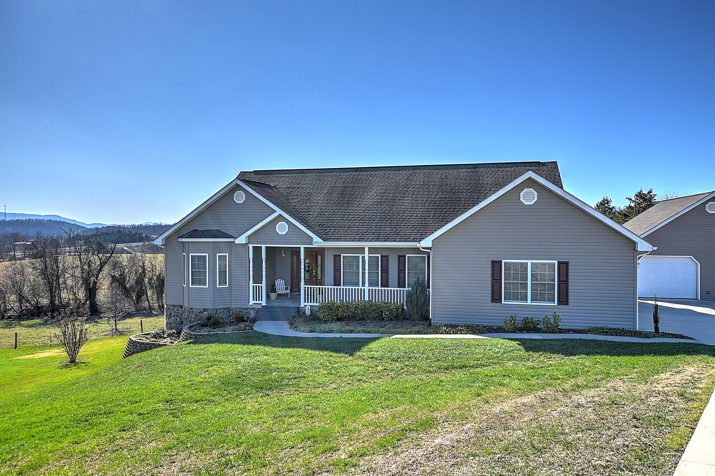 321 East Ridges Drive Chuckey, TN 37641 - Photo 2 of 57 321 E Ridges Dr_