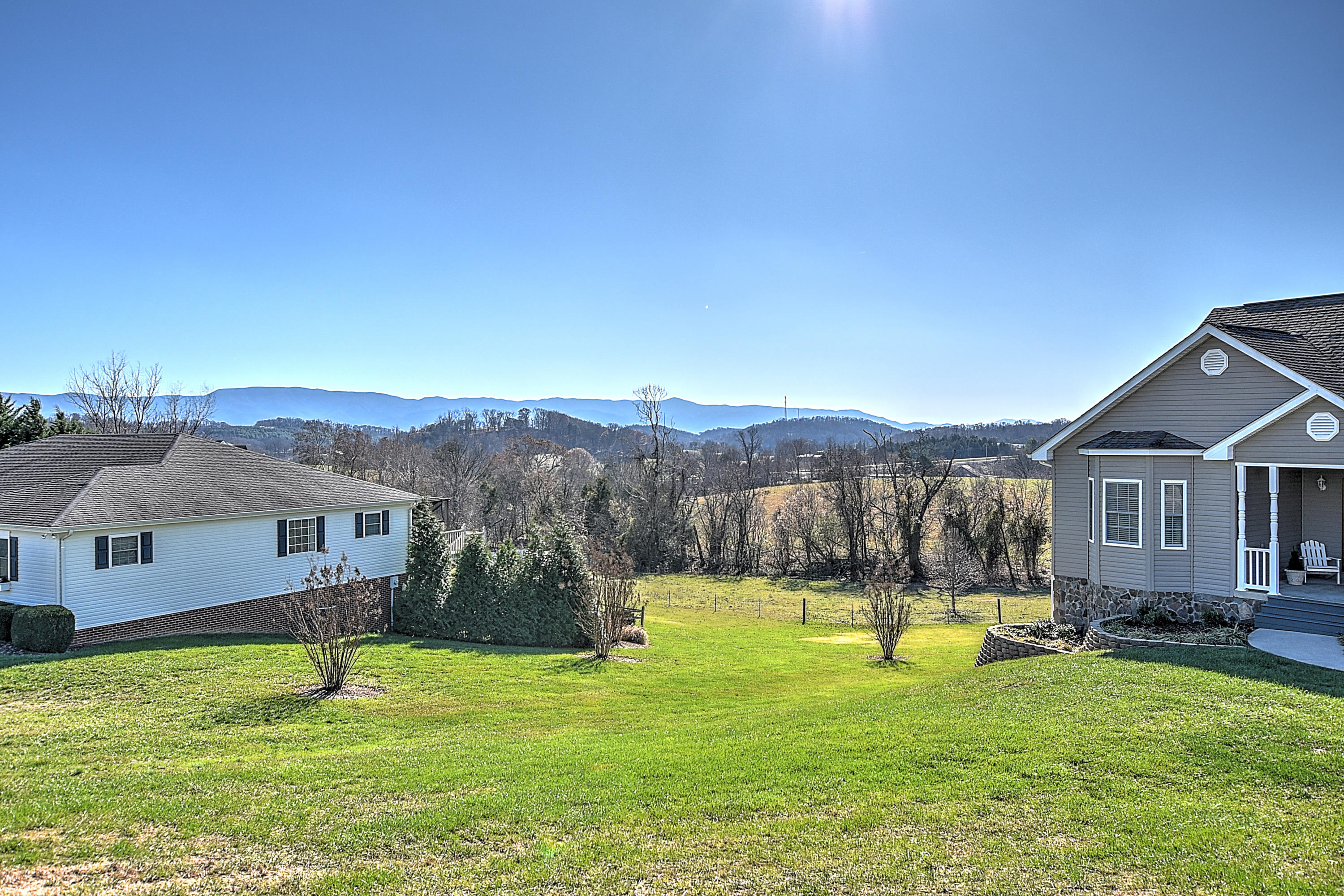 321 East Ridges Drive Chuckey, TN 37641 - Photo 3 of 57 321 E Ridges Dr_-2