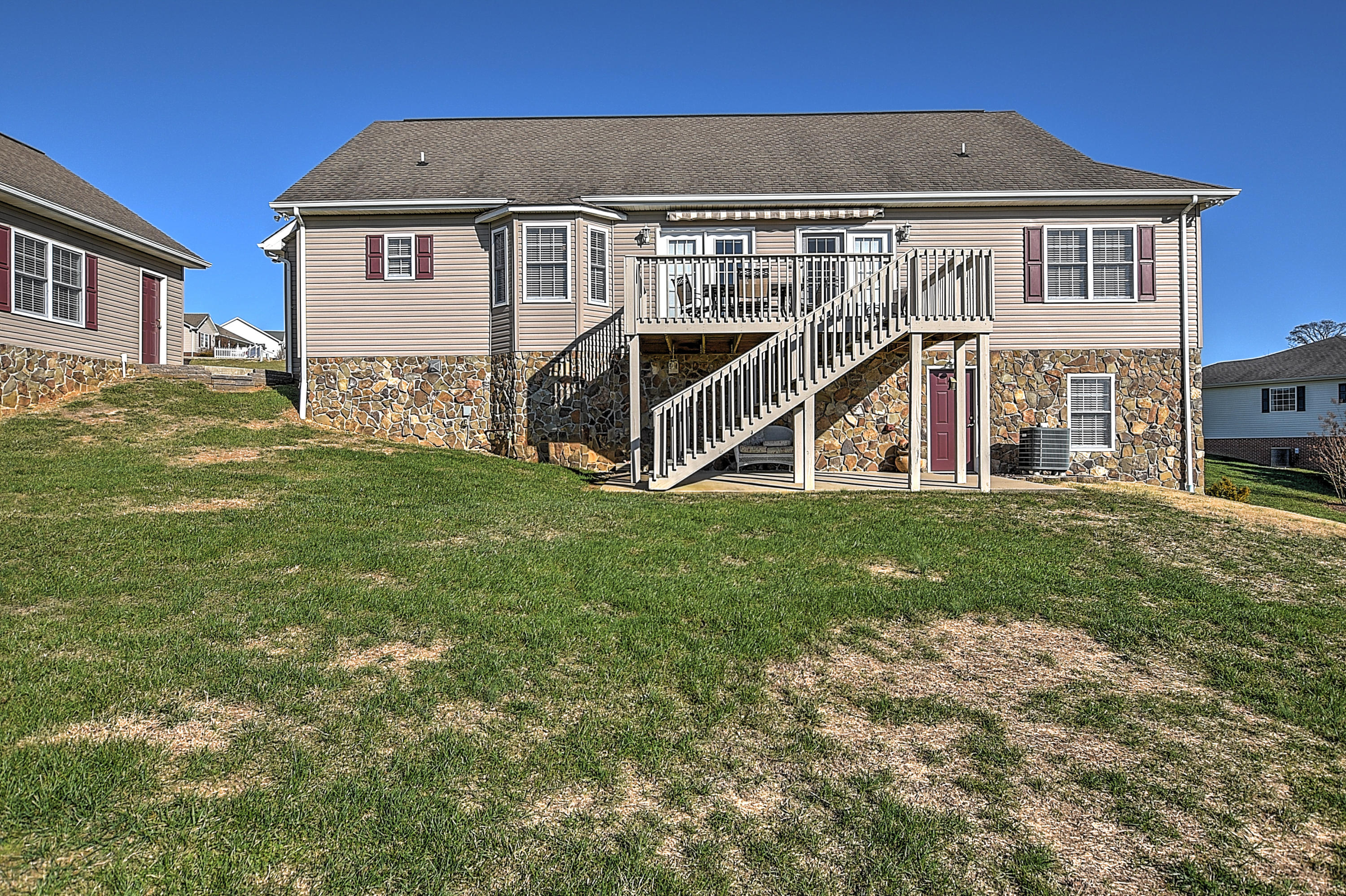 321 East Ridges Drive Chuckey, TN 37641 - Photo 46 of 57 321 E Ridges Dr_-52