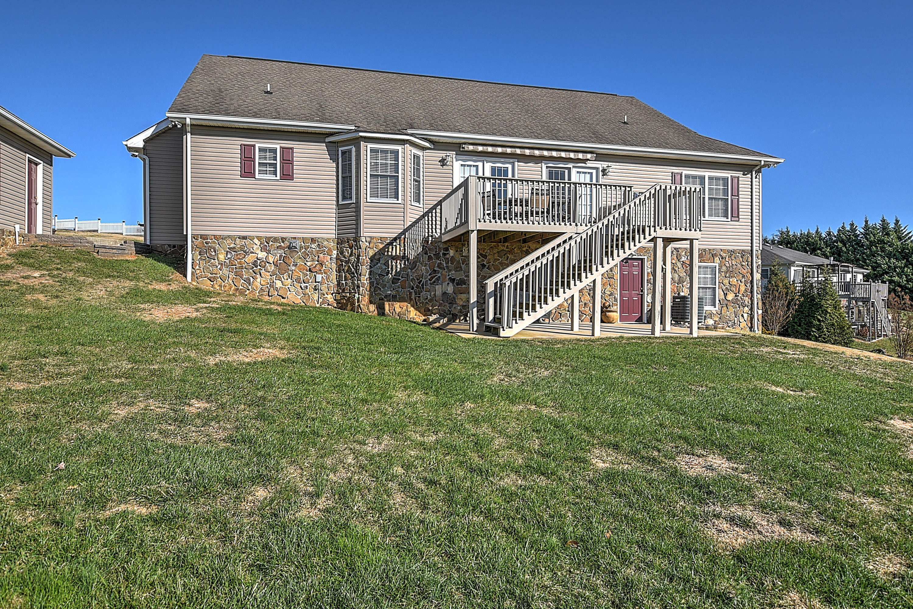 321 East Ridges Drive Chuckey, TN 37641 - Photo 47 of 57 321 E Ridges Dr_-53