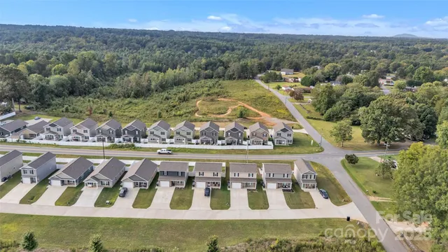 $330,000 | 2510 Snow Creek Road Northeast, Hickory, NC 28601