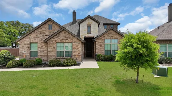 $525,000 | 1905 Silver Falls Drive, Burleson, TX 76028