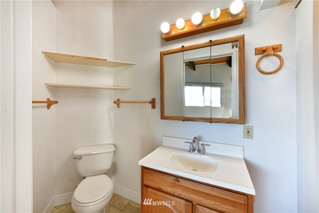 14869 Gibralter Road Anacortes, WA 98221 - Photo 18 of 36 Gallery Image 18