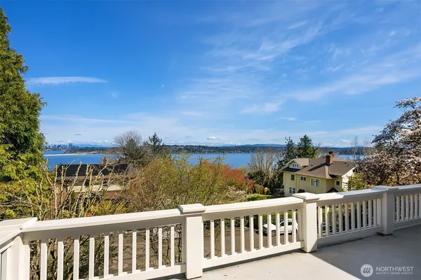 $3,495,000 | 2647 Cascadia Avenue South, Seattle, WA 98144