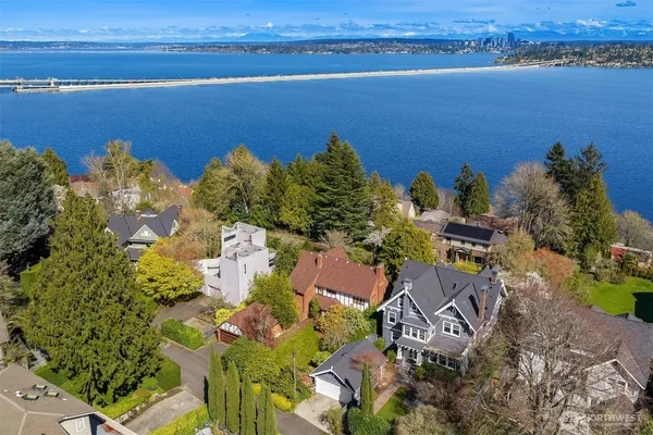 $3,495,000 | 2647 Cascadia Avenue South, Seattle, WA 98144