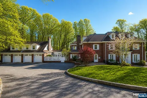 $1,995,000 | 5 Rocky Way, West Orange, NJ 07052