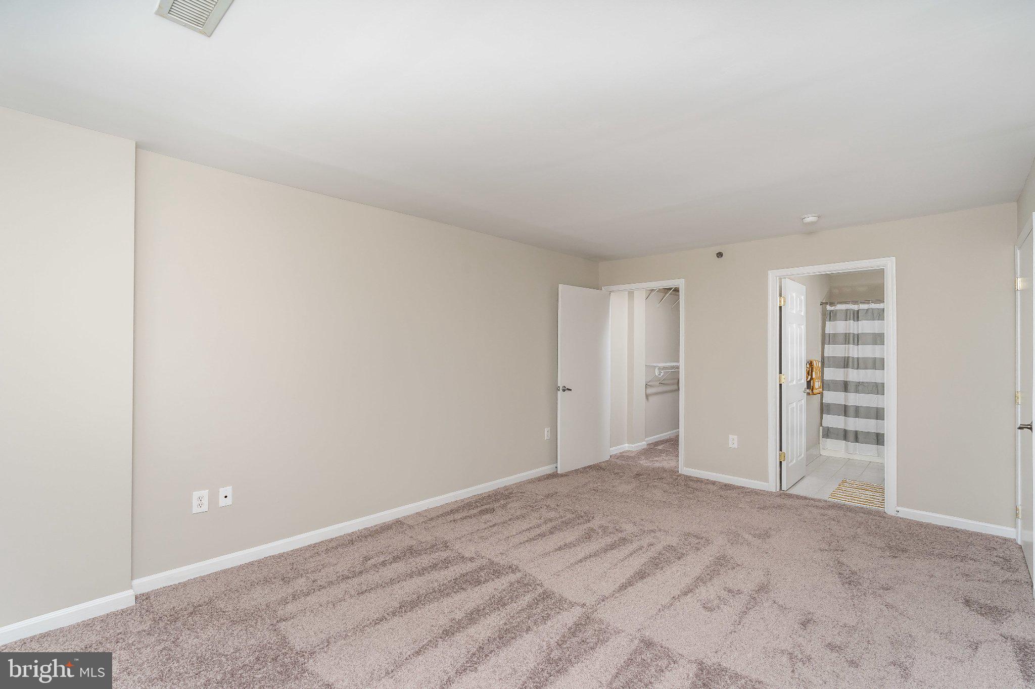 2702 Lighthouse Point East, Unit 532 Baltimore, MD 21224 - Photo 27 of 41 Spacious, inviting room with potential.