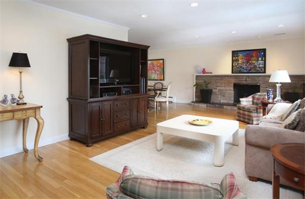 61 Donna Road Newton, MA 02459 - Photo 2 of 11