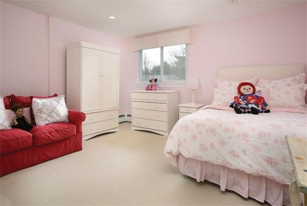 61 Donna Road Newton, MA 02459 - Photo 9 of 11