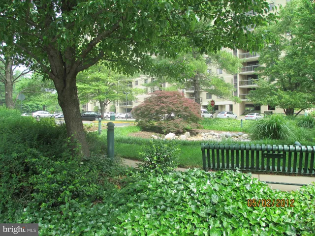 $485,000 | 203 Yoakum Parkway, Unit 1512, Alexandria, VA 22304