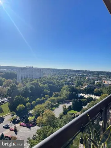 $485,000 | 203 Yoakum Parkway, Unit 1512, Alexandria, VA 22304