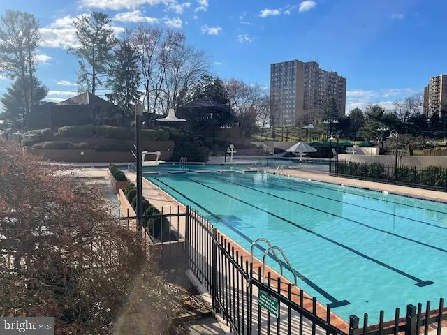 $485,000 | 203 Yoakum Parkway, Unit 1512, Alexandria, VA 22304