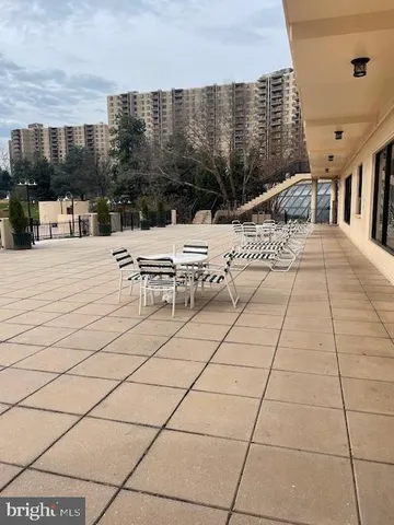 $485,000 | 203 Yoakum Parkway, Unit 1512, Alexandria, VA 22304