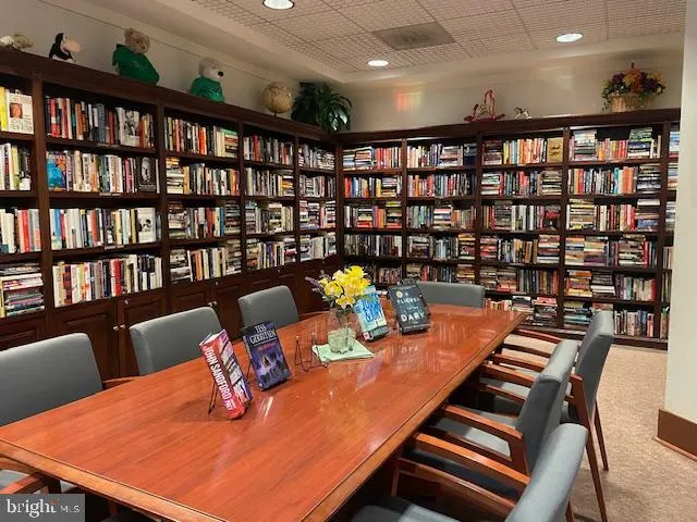 $485,000 | 203 Yoakum Parkway, Unit 1512, Alexandria, VA 22304