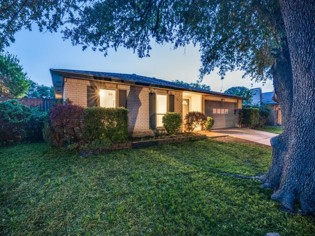 3425 Tarkio Road Plano, TX 75074 - Photo 3 of 25 a view of a backyard