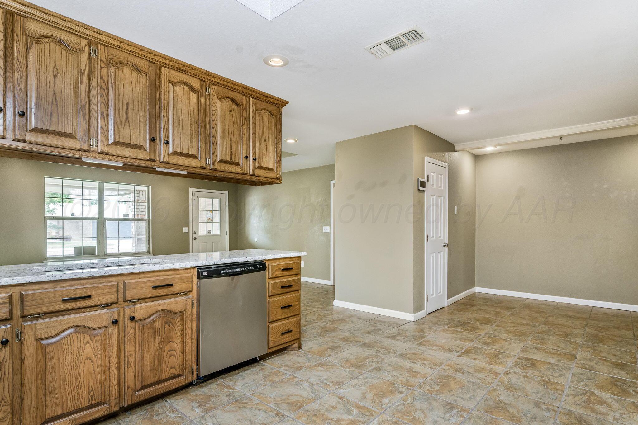 5305 Spanky Lane Amarillo, TX 79110 - Photo 9 of 24 5305 Spanky Ln 13