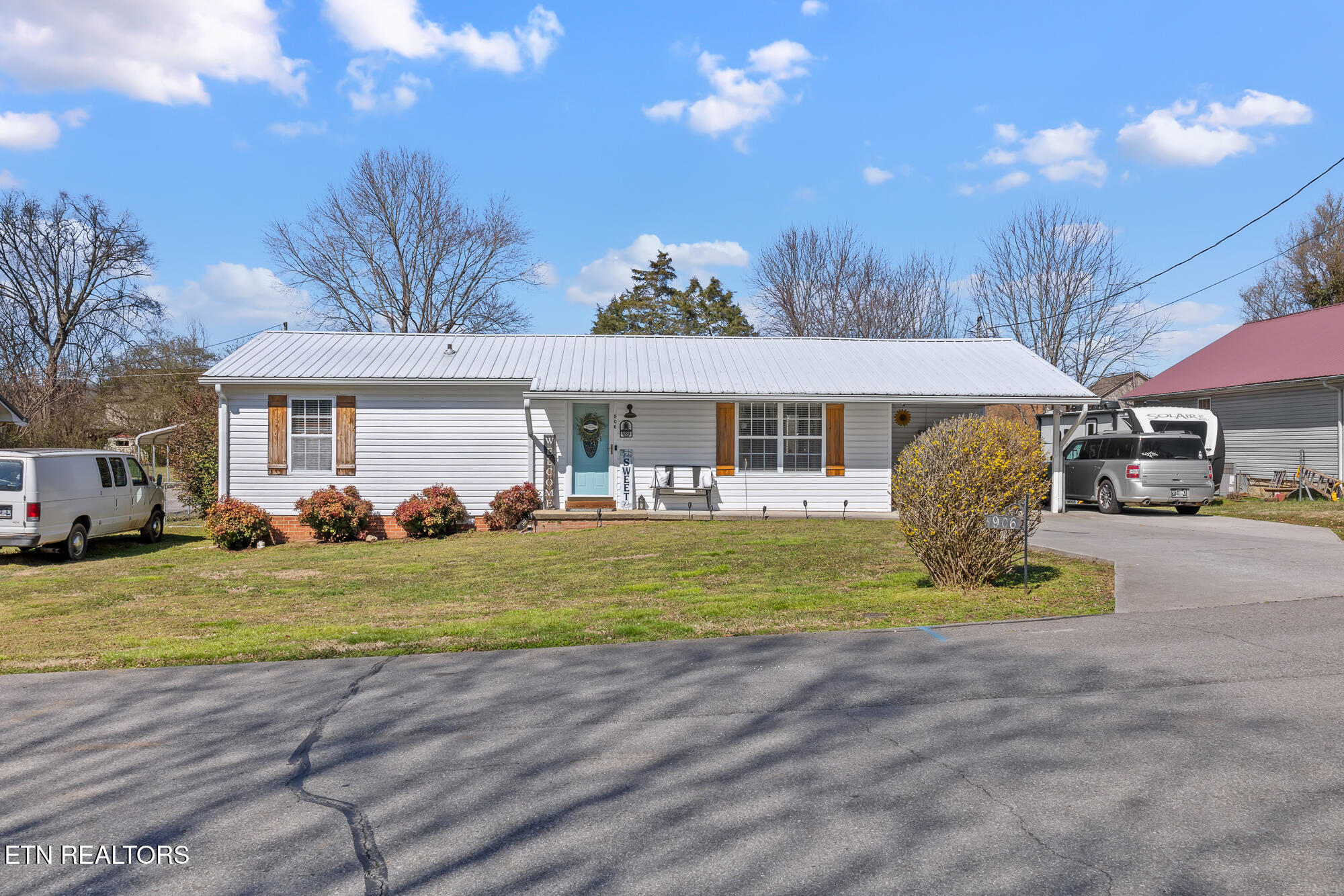 906 Boaz Street Athens, TN 37303 - Photo 2 of 26 906 Boaz-20
