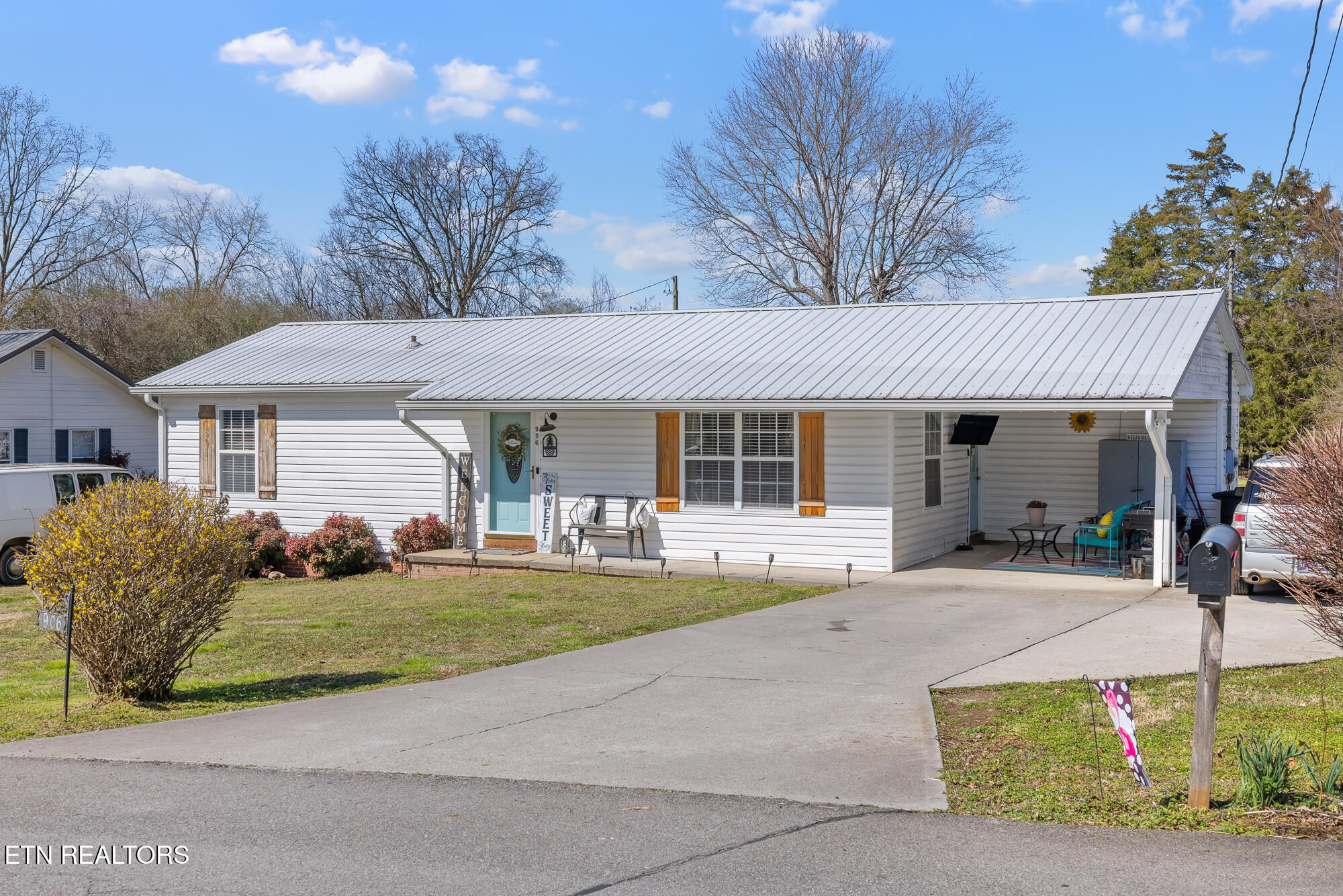 906 Boaz Street Athens, TN 37303 - Photo 3 of 26 906 Boaz-22