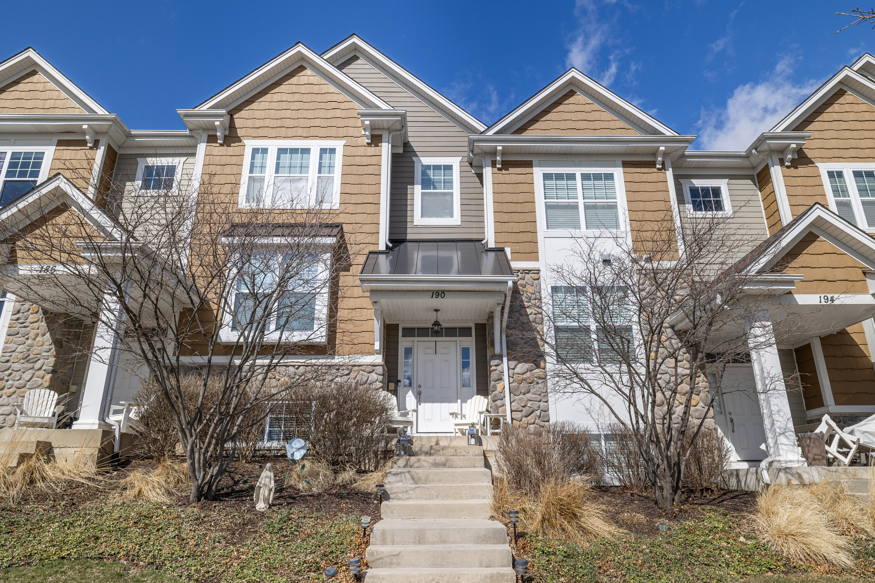 190 3rd Avenue Fontana, WI 53125 - Photo 1 of 26 44-IMGL9590