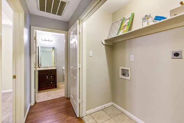 $1,325 | 10629 Royal Cavins Drive, Conroe, TX 77303