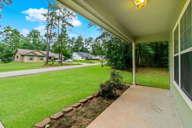 $1,325 | 10629 Royal Cavins Drive, Conroe, TX 77303