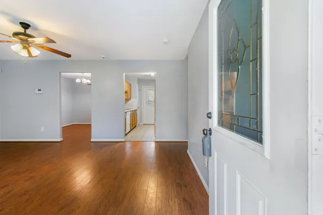 $1,325 | 10629 Royal Cavins Drive, Conroe, TX 77303