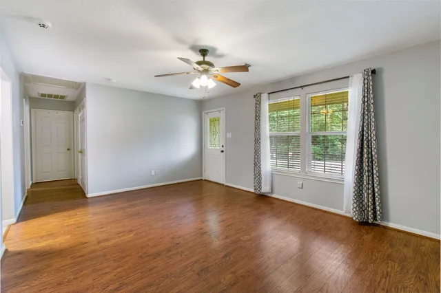 $1,325 | 10629 Royal Cavins Drive, Conroe, TX 77303