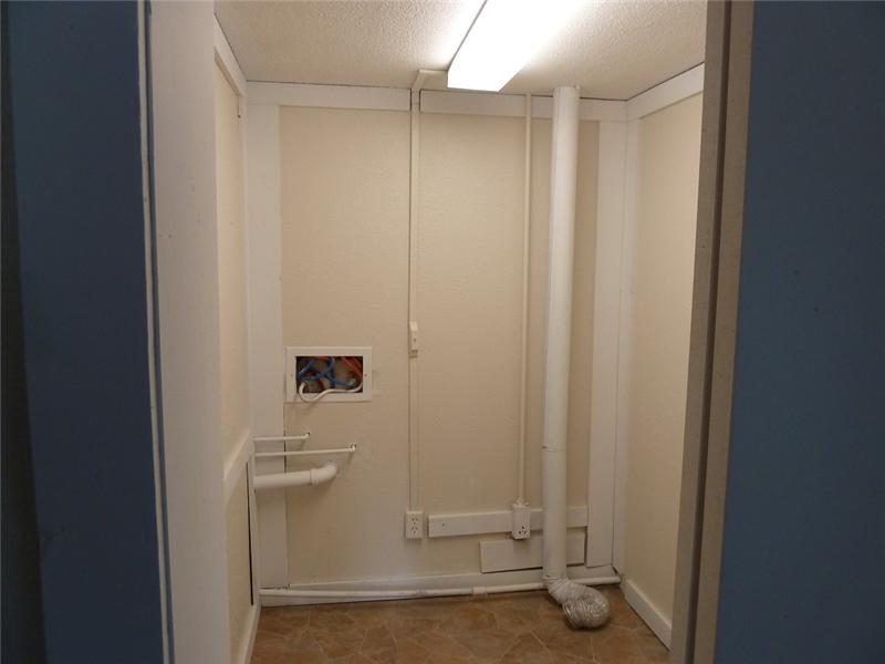 1444 Mitthoeffer Road Indianapolis, IN 46229 - Photo 12 of 15 Gallery Image 12