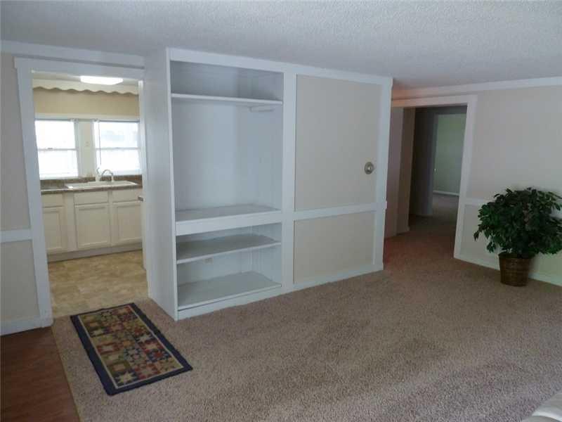 1444 Mitthoeffer Road Indianapolis, IN 46229 - Photo 3 of 15 Gallery Image 3