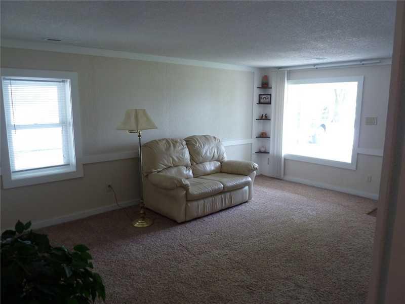 1444 Mitthoeffer Road Indianapolis, IN 46229 - Photo 4 of 15 Gallery Image 4