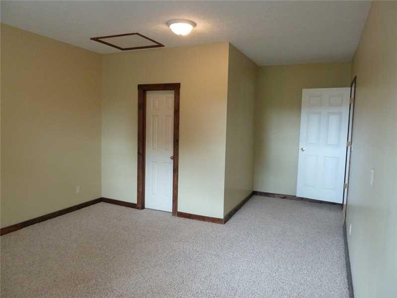 1444 Mitthoeffer Road Indianapolis, IN 46229 - Photo 8 of 15 Gallery Image 8
