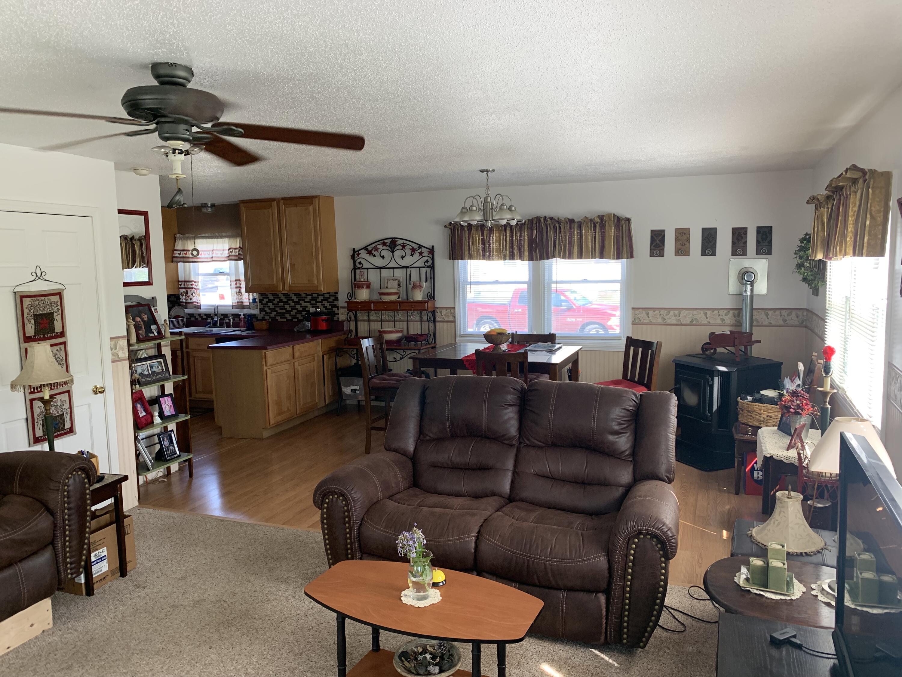 68 Congress Street Millinocket, ME 04462 - Photo 20 of 40 D8655AE4-F669-4731-82A6-66E8B4F1549B