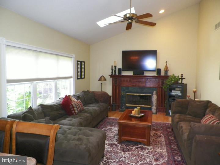 32 Kulp Road East Chalfont, PA 18914 - Photo 5 of 23 Gallery Image 5