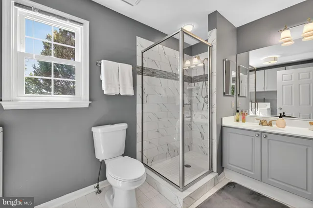 $849,000 | 15 Linden Hill Way Southwest, Leesburg, VA 20175