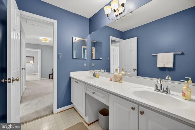 $849,000 | 15 Linden Hill Way Southwest, Leesburg, VA 20175