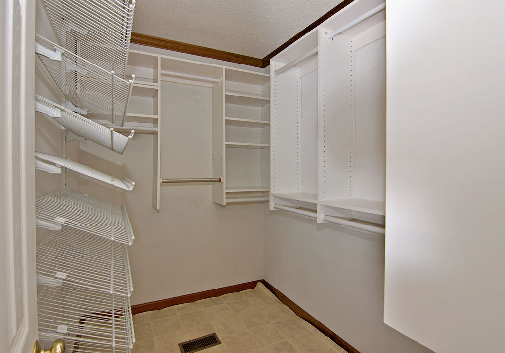 138 Hannah Circle Anderson, SC 29621 - Photo 13 of 49 primary closet