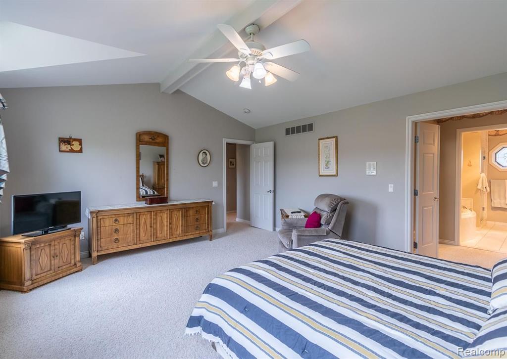 2231 Crystal Drive, Unit 25 Rochester Hills, MI 48309 - Photo 18 of 41