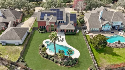 $680,000 | 2903 Harvest Hill Drive, Friendswood, TX 77546