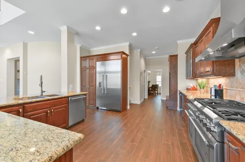 $680,000 | 2903 Harvest Hill Drive, Friendswood, TX 77546