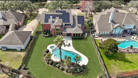 $680,000 | 2903 Harvest Hill Drive, Friendswood, TX 77546