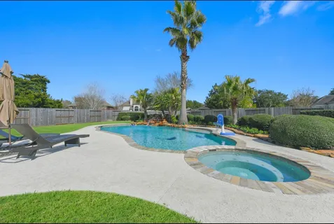 $680,000 | 2903 Harvest Hill Drive, Friendswood, TX 77546