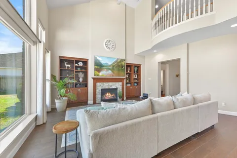 $680,000 | 2903 Harvest Hill Drive, Friendswood, TX 77546