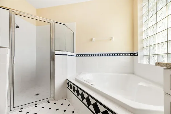 $669,000 | 8022 Canyon Lake Circle, Orlando, FL 32835