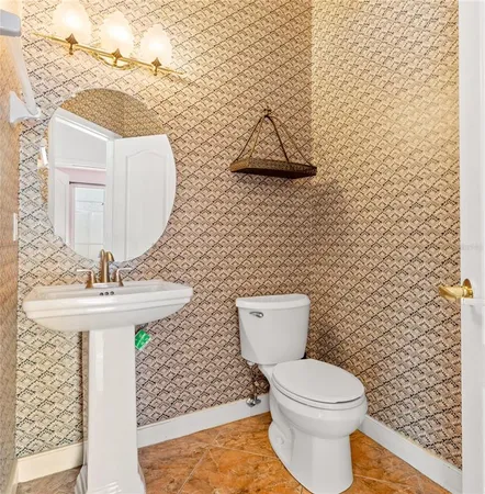 $669,000 | 8022 Canyon Lake Circle, Orlando, FL 32835