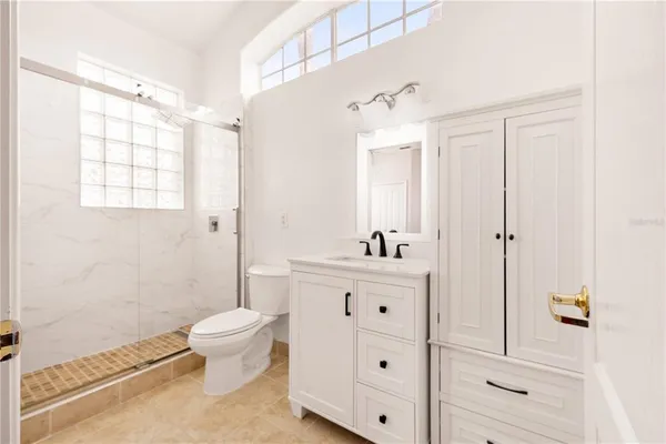 $669,000 | 8022 Canyon Lake Circle, Orlando, FL 32835