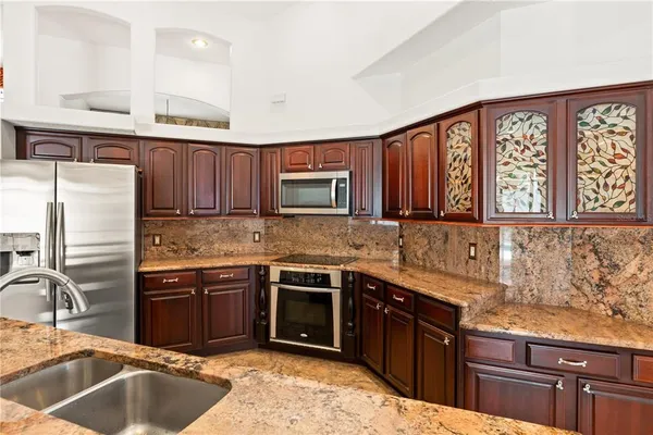 $669,000 | 8022 Canyon Lake Circle, Orlando, FL 32835