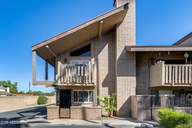 $390,000 | 5350 North Central Avenue, Unit 30, Phoenix, AZ 85012