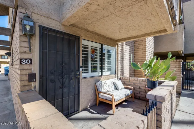 $390,000 | 5350 North Central Avenue, Unit 30, Phoenix, AZ 85012