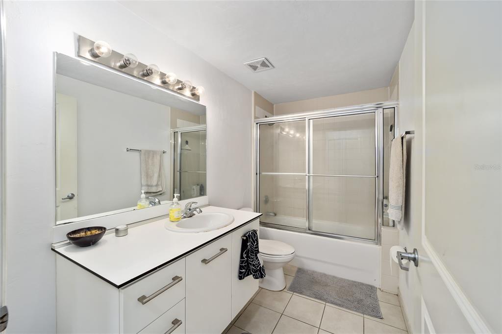 20 Southwest 6th Street, Unit 204 Gainesville, FL 32601 - Photo 10 of 17