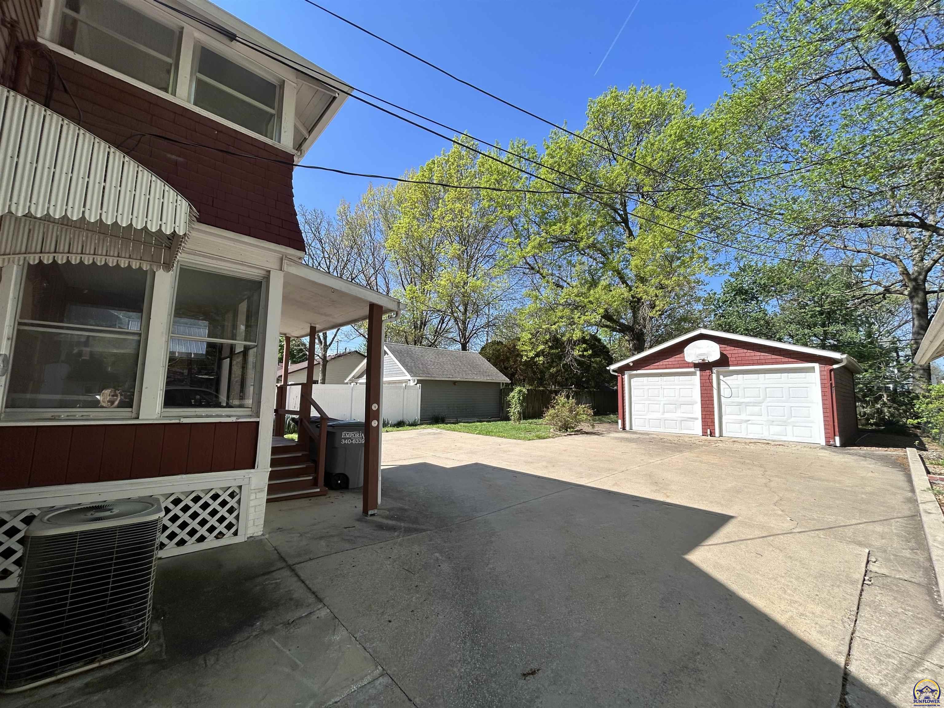1513 Rural Street Emporia, KS 66801 - Photo 4 of 30